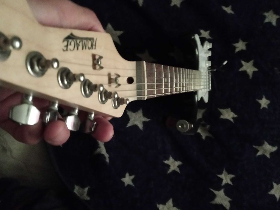 Электрогитар в отличном состоянии