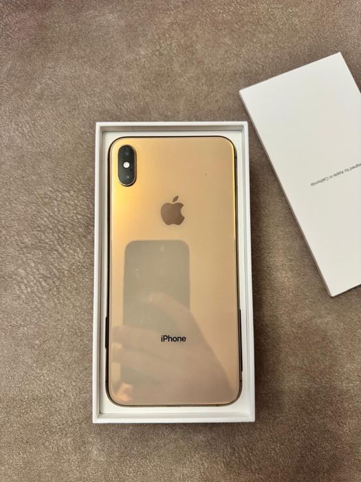 Продам телефон  Iphone XS Max