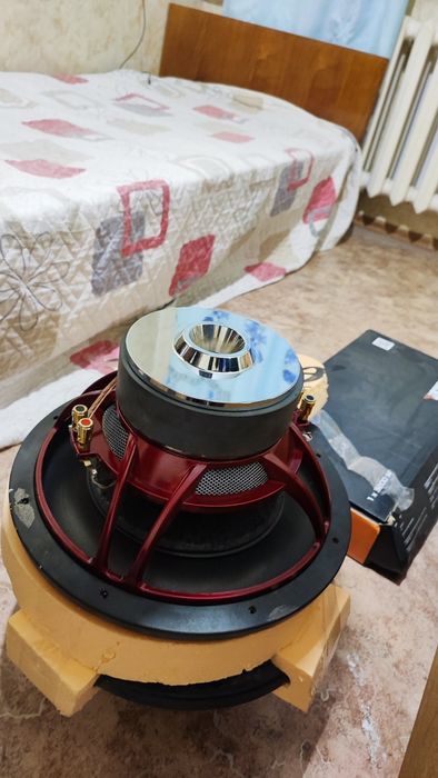 Sabbufer sotila Ural Titanium 12 dyum
