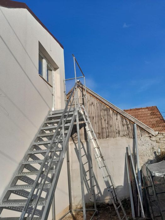 Confecționăm scări / scara metalice zincata pt casa, beci și incendiu