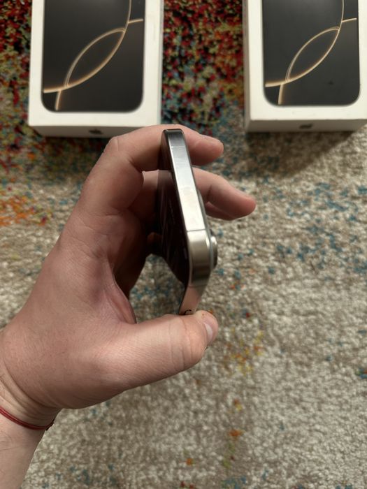 Iphone 16 pro max/16 pro