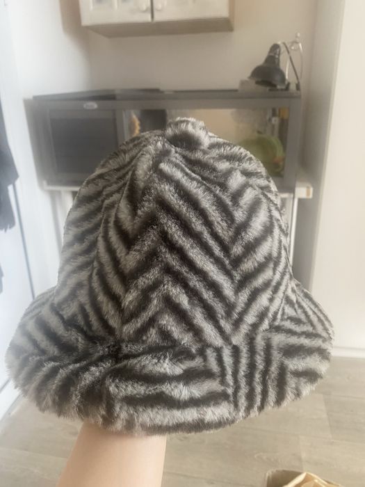 Шапка  kangol неразличима от НОВА