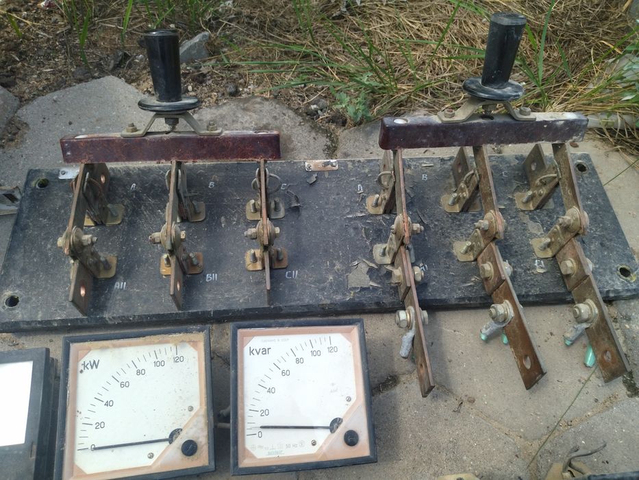 Автомат рубильник продам советская рабочая