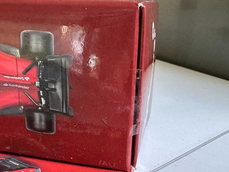 Количка Shell Ferrari F1 75 Burago 2023