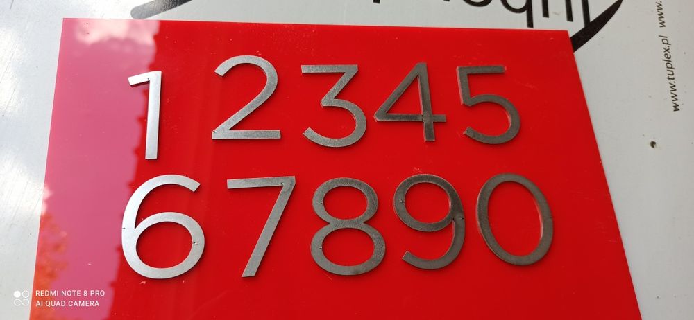 Цифри от неръждаема стомана 2 размера