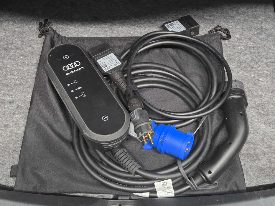 Оригинална зарядна станция за електромобили AUDI e-tron Universal charger 7.2kW и BMW Flexible Fast Charger 2.0 11kW