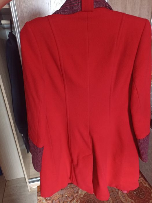 Продам женское пальто