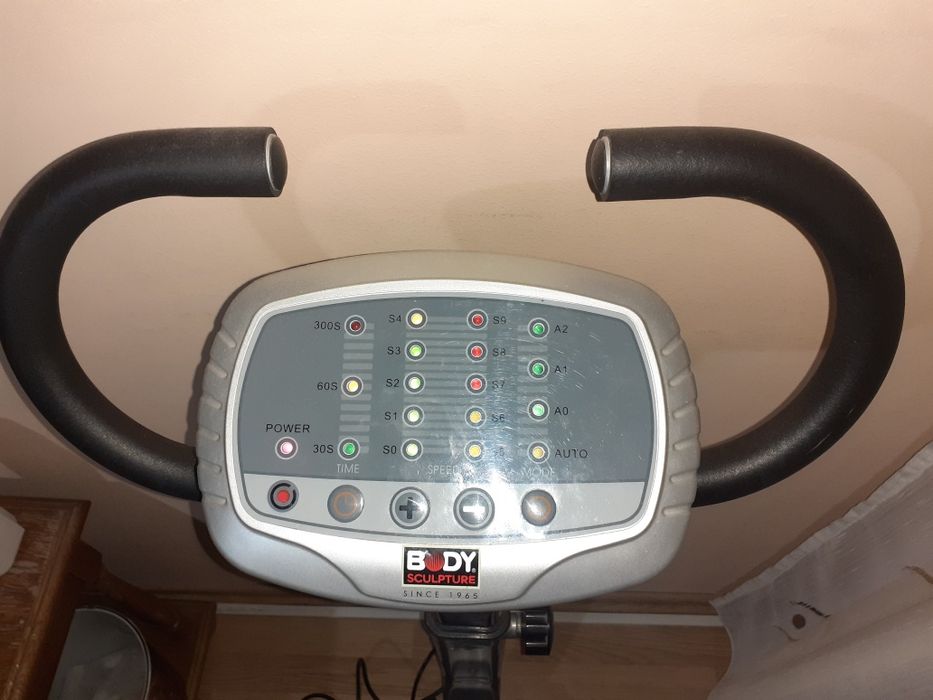 Aparat medicinal pentru masaj