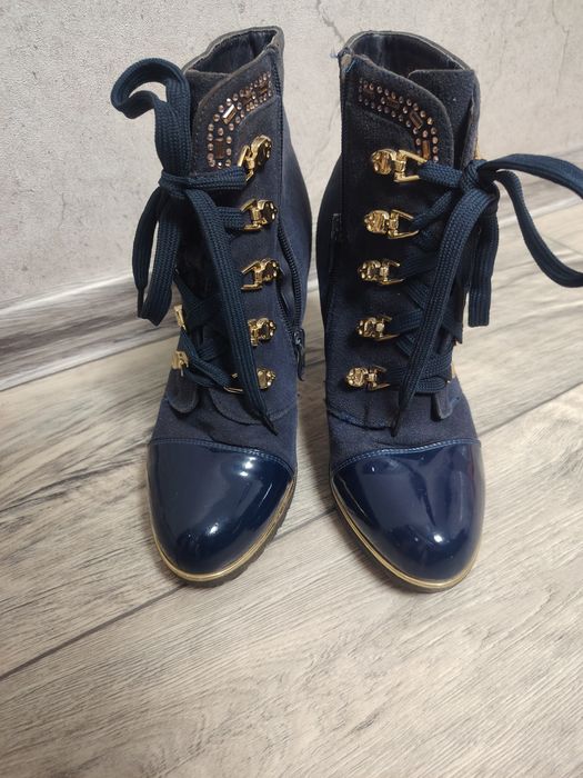 Продам сапожки весна