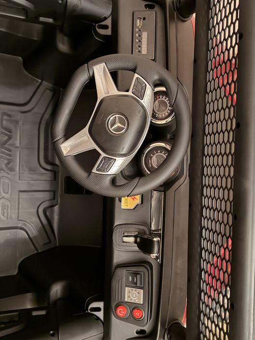 Mercedes Unimog 12v 4x4