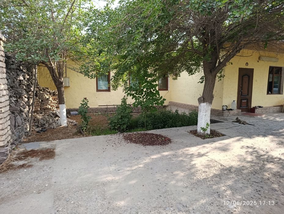 Котеж 11 хонали уй сотилади