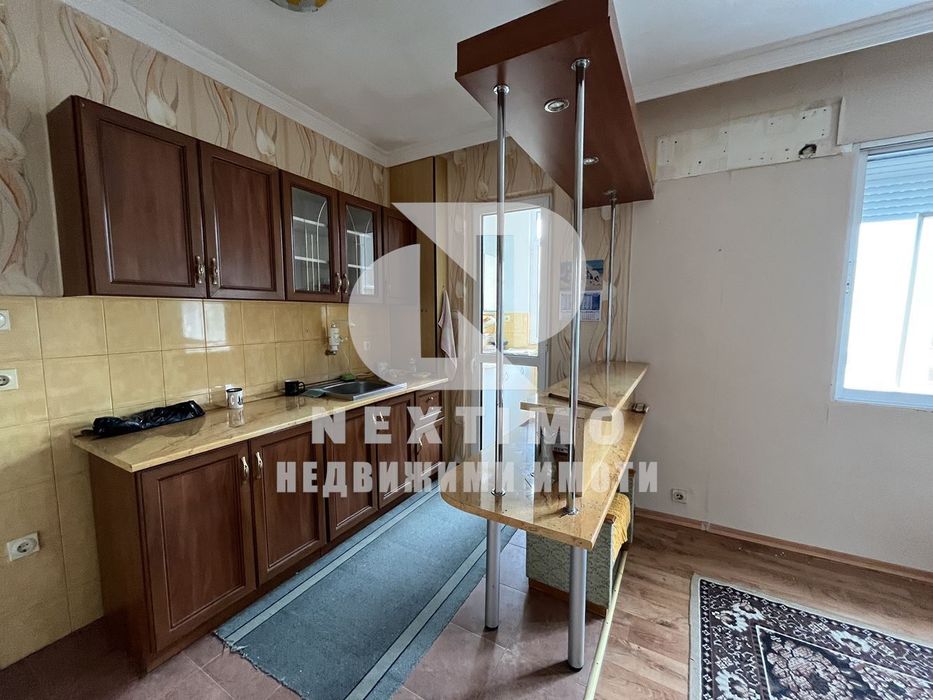 Продава се Тристаен апартамент в Пловдив, Център - 92 кв.м за 1718 €/кв.м - Снимка #2
