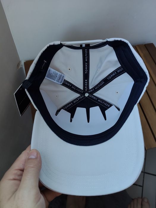 Tommy Hilfiger șapcă unisex culoare alba cu logo brodat noua originala