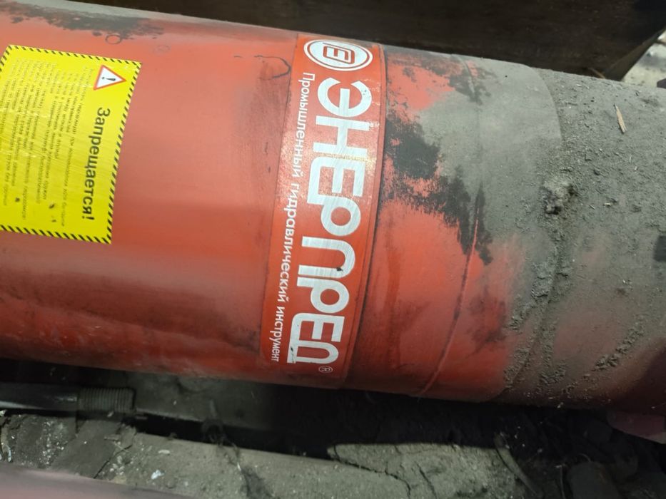 Цилиндр гидравлический силовой(Вагоноопрокидыватель)