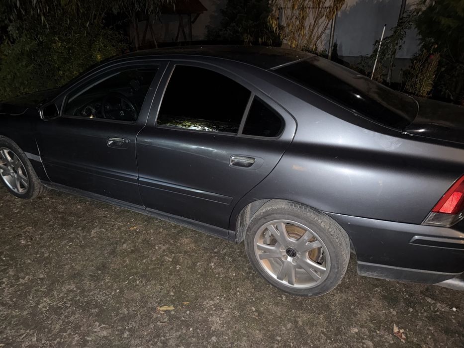 Volvo s60 pentru dezembrari