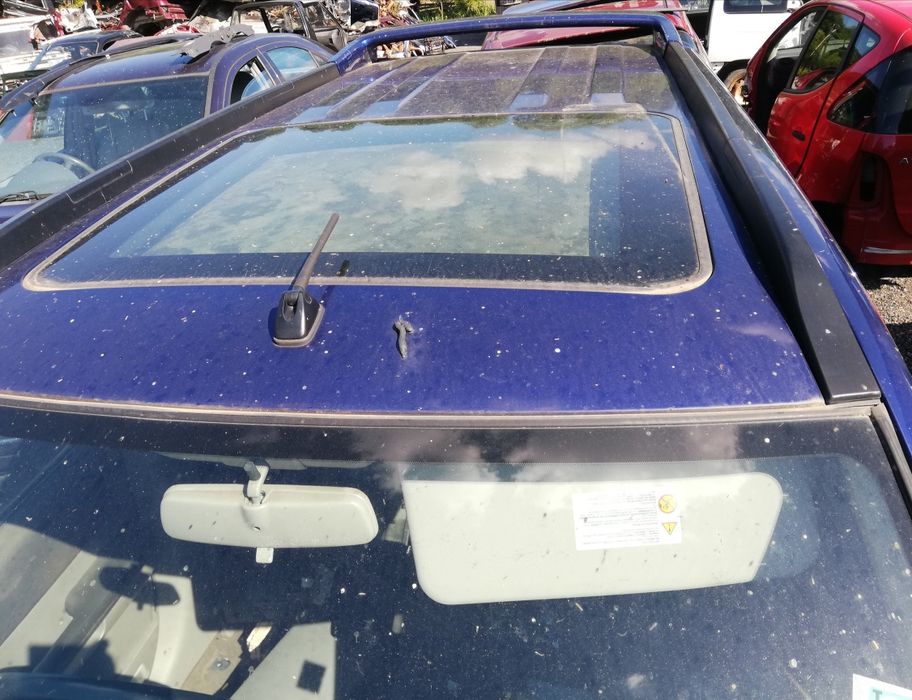 Grila masca capota Nissan X-Trail T30 2.2dci 136 cp