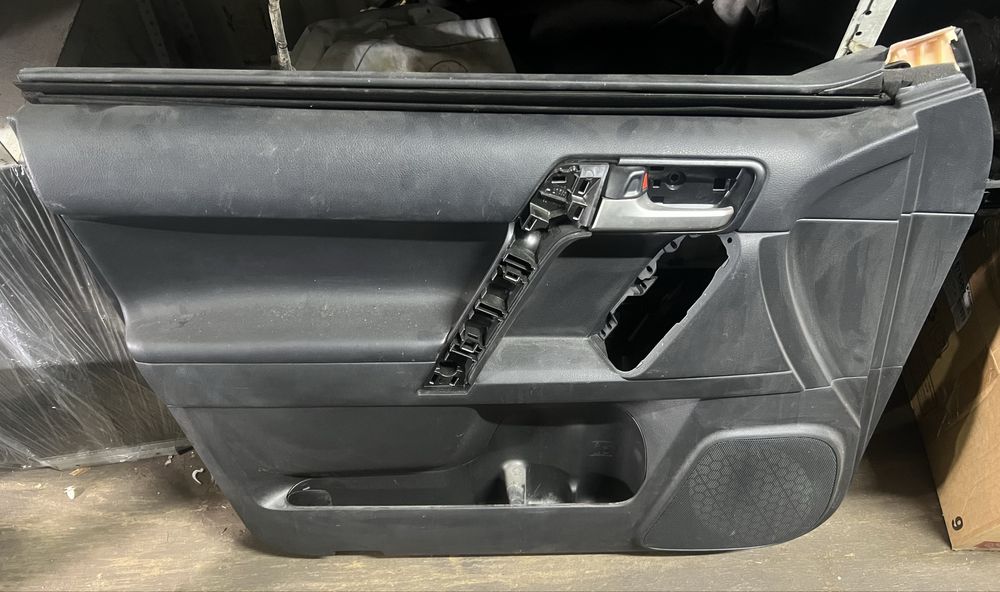 Обшивик дверные Prado 150