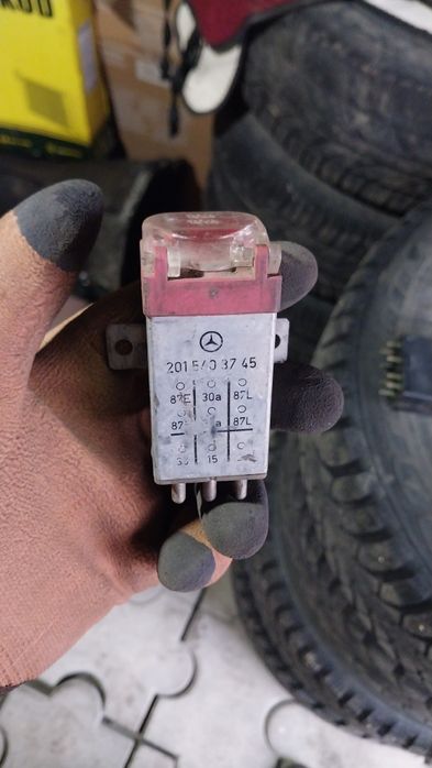 Продам блок управления на мерседес е 190