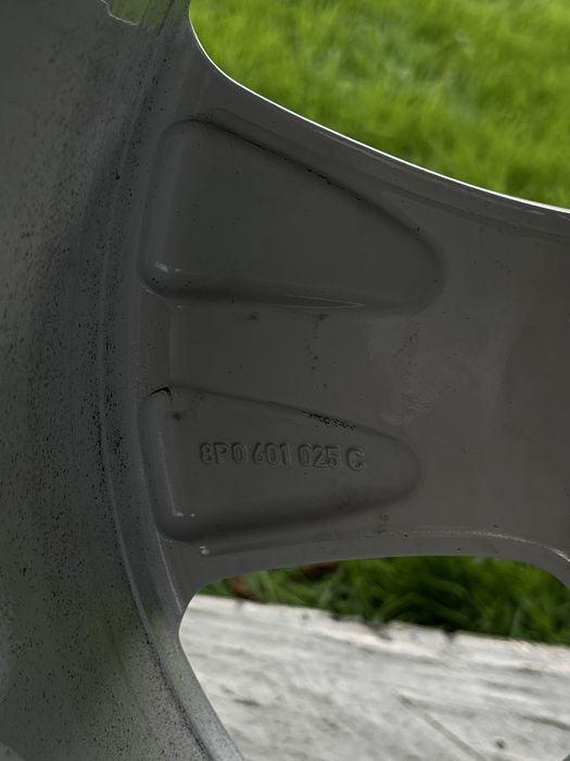 Vand sau schimb jante/roți pe 17 audi a3