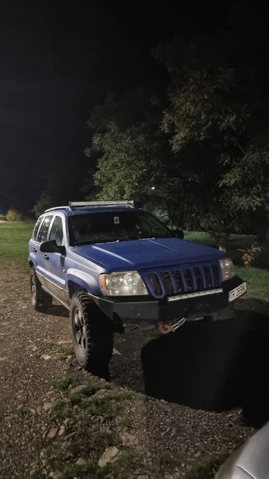 Vând jeep grand cherokee 2.7