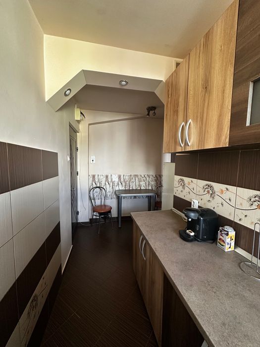 Inchiriez apartament