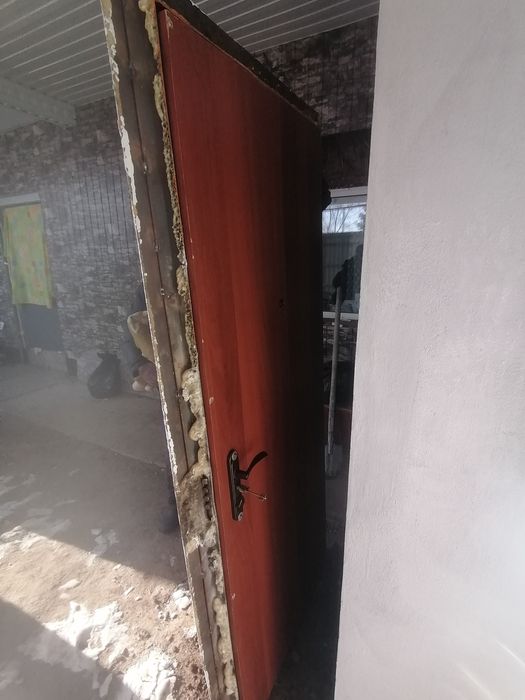 Продам дверь входную