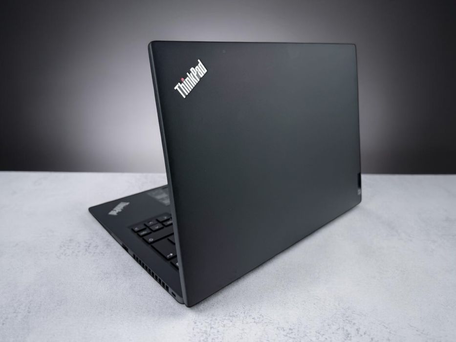 Лаптоп Lenovo ThinkPad T14s Gen 3 14" WUXGA i5-1235U 16RAM 256SSD Гаранция!
