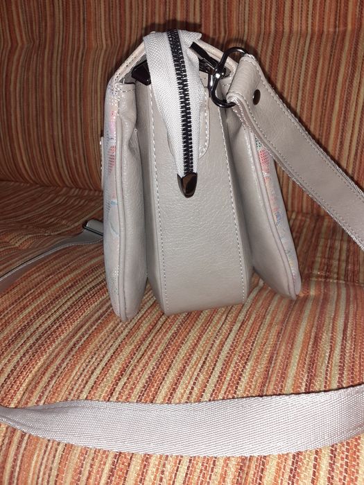 Нова дамска чанта българско производство