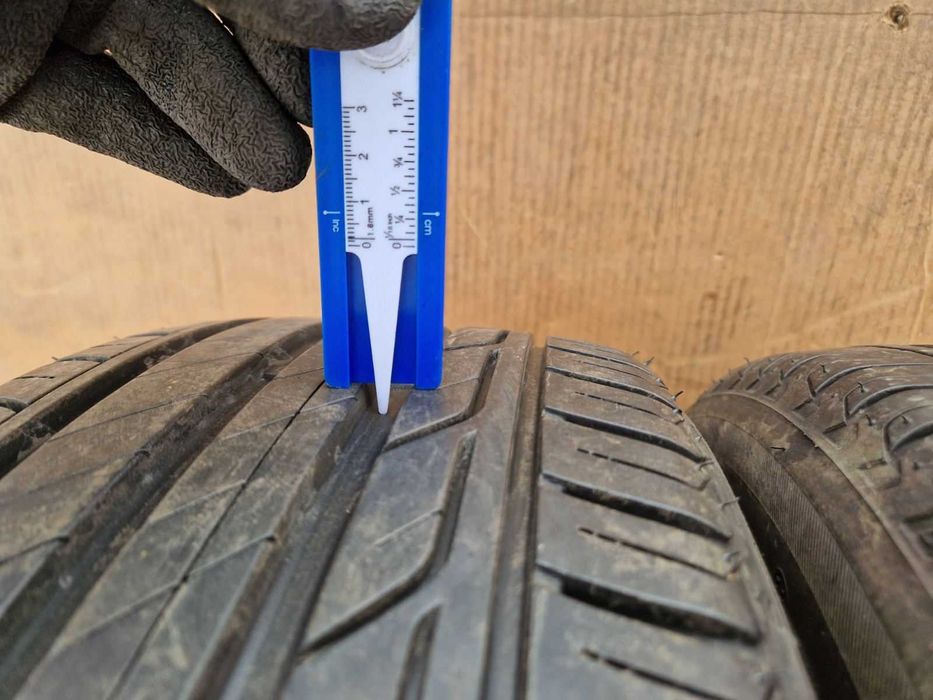 2 Bridgestone R18 215/50 Летни гуми  DOT1323