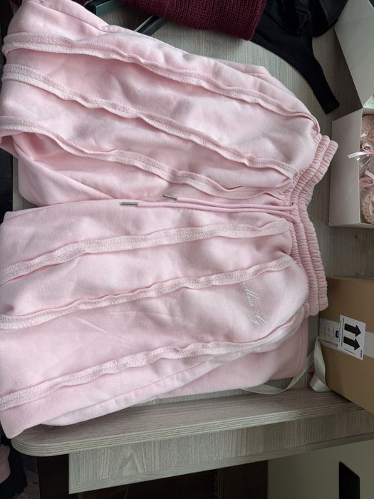 Спортен гащеризон и комплекти