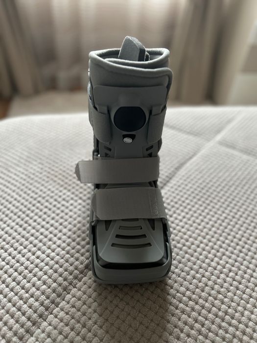 Ортеза за глезен и стъпало protect. CAT Walker short