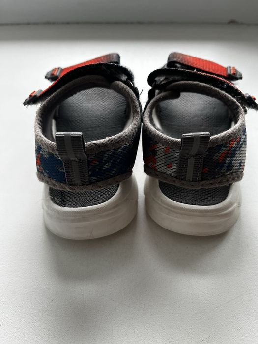 Детские сандали