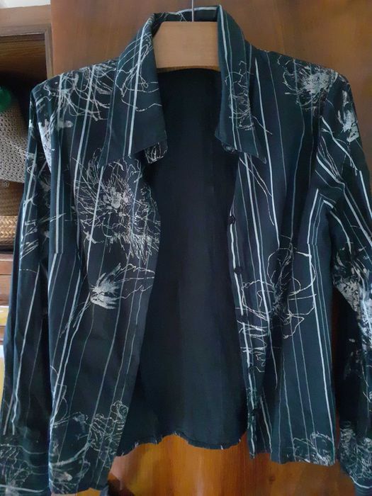 vand imbracaminte stare buna