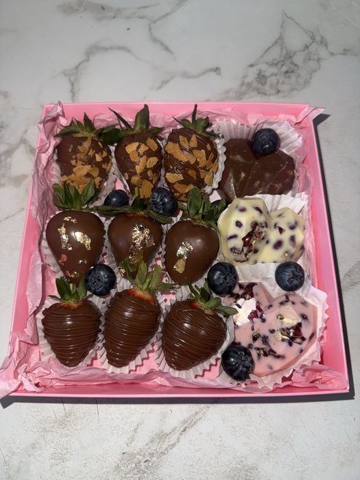 Клубника в шоколаде, пикник бокс