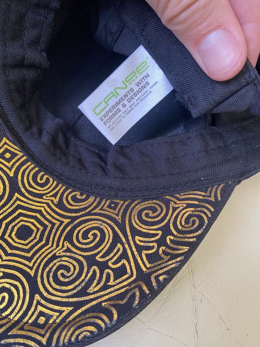 Canoe - дамска дизайнерска шапка с козирка