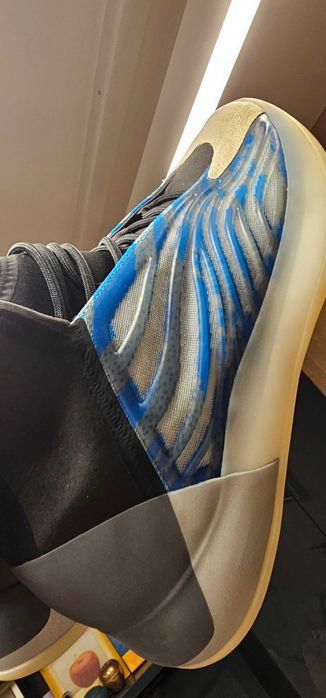 Adidas Yeezy QNTM Frozen Blue - НОВИ, светят в тъмното, номер 47 1/3