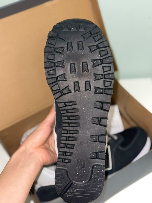 Новые оригинальные кроссовки New Balance 574