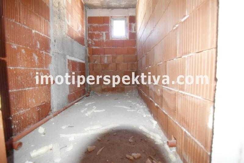 Продава се Тристаен апартамент в Пловдив, Кючук Париж - 92 кв.м за 1636 €/кв.м - Снимка #8