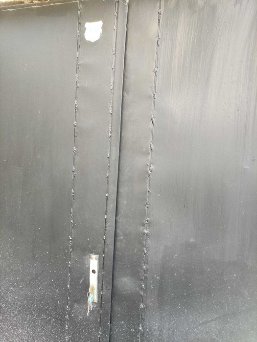 Метална гаражна врата - две крила