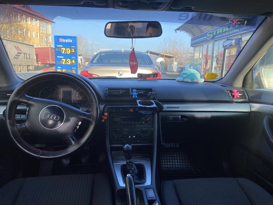 AUDI A4 0 — imagine 4