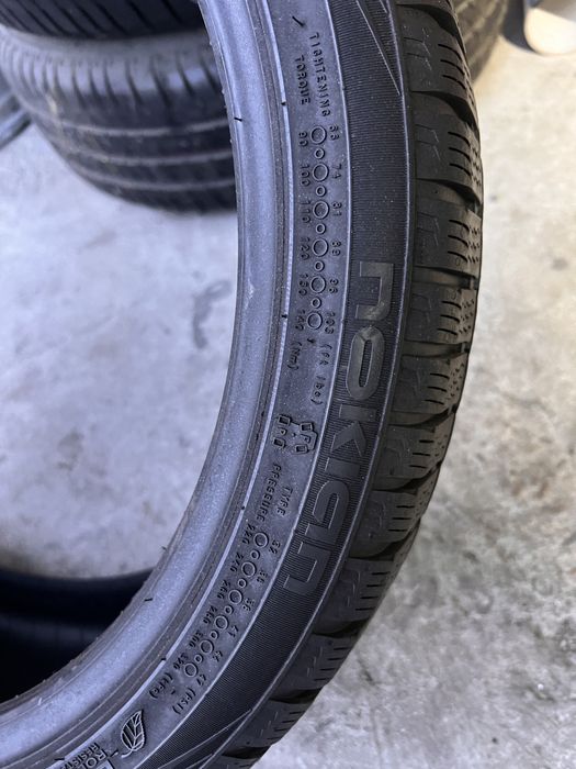 2 anvelope iarna 215/40/17 , Nokian , 6.8 mm