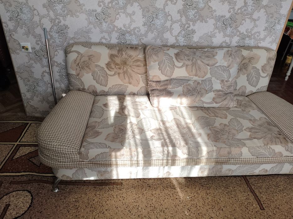 Продам не большой диван