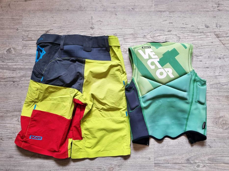 Kitesurfing Pantaloni ION SCRUBM30(S-XS)+Vesta Impact ION VECTOR COPII
