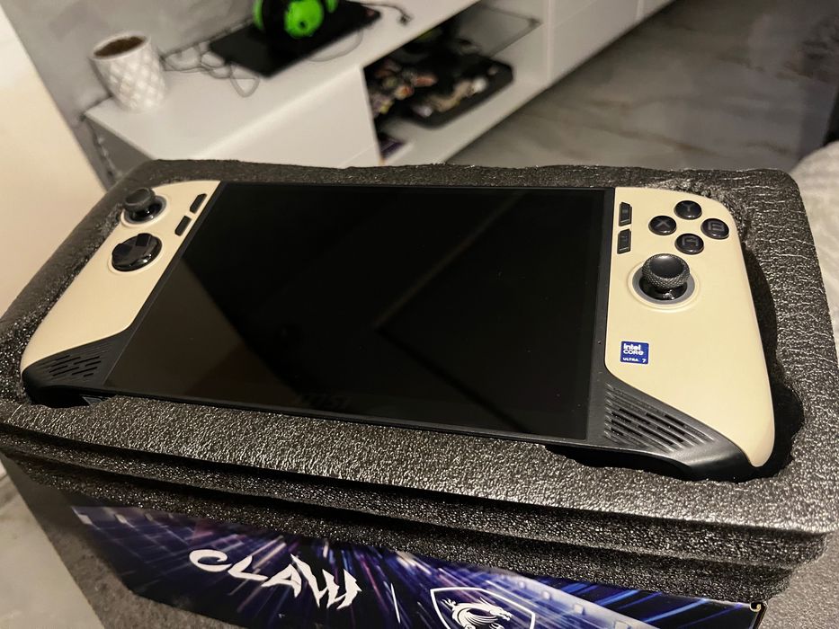 Steam Deck MSI Claw 8аi+