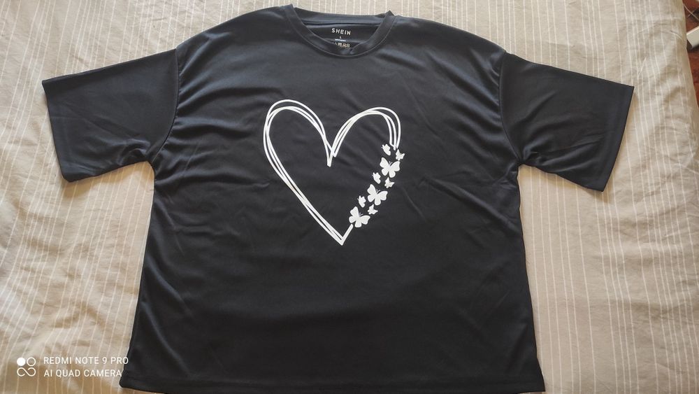 Продавам нова тениска