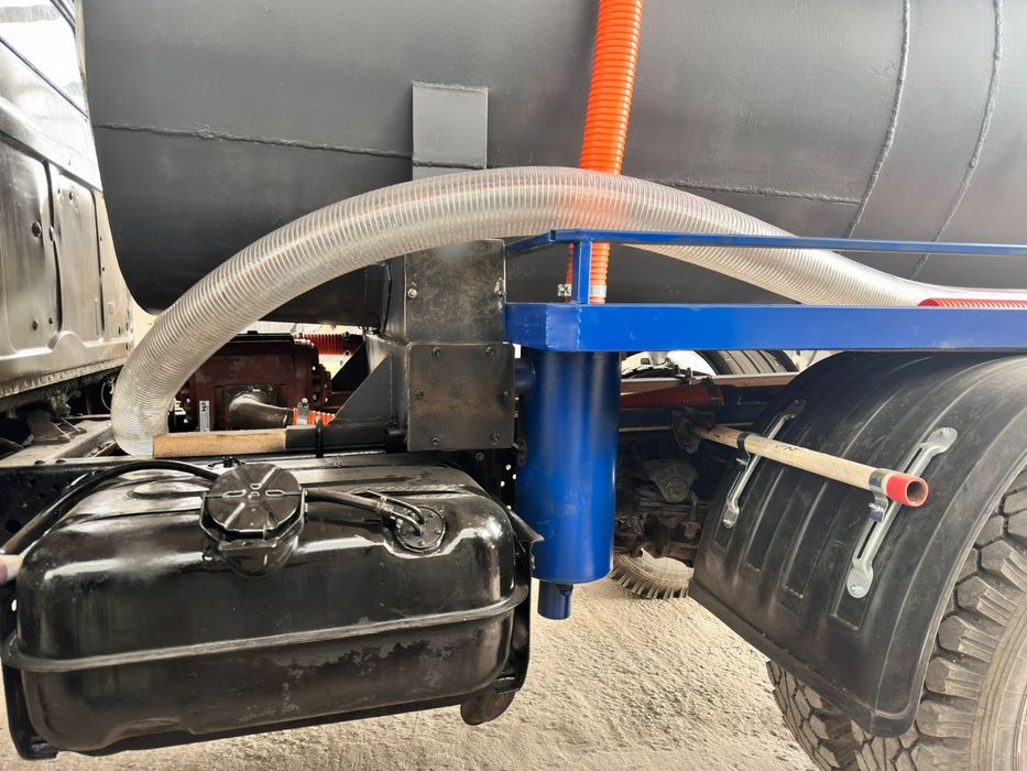 Продаётся АССЕНИЗАТОРНАЯ машина