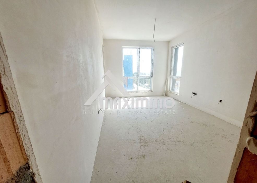 Продава се Двустаен апартамент в Варна, Възраждане 1 - 69 кв.м за 1724 €/кв.м - Снимка #2