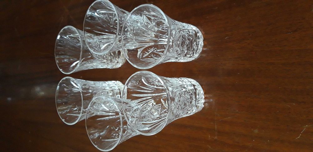 Хрустальные стаканчики.