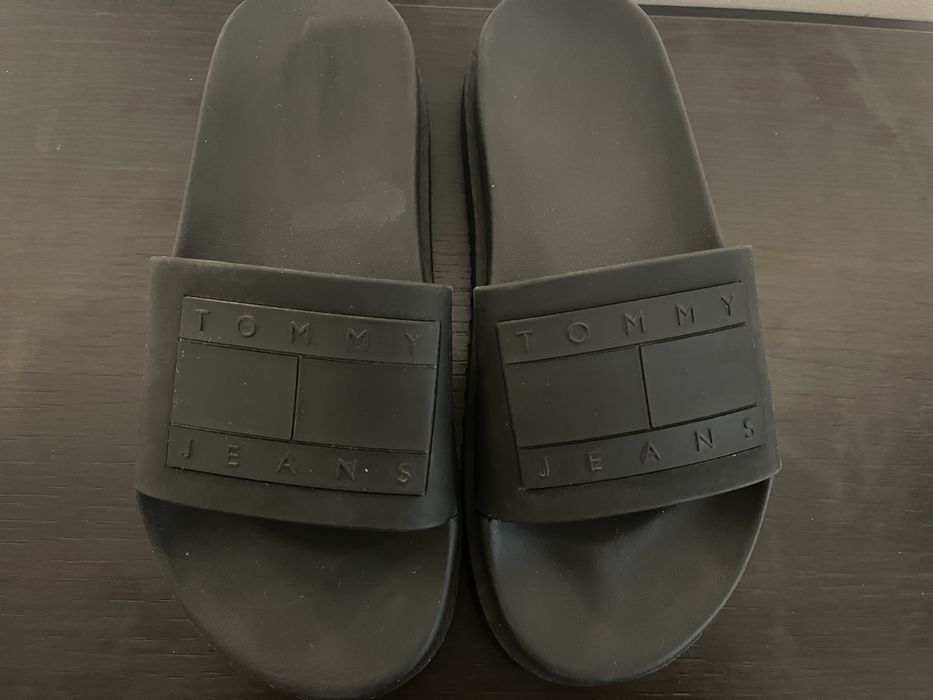 Vând papuci Tommy Hilfiger nr.37