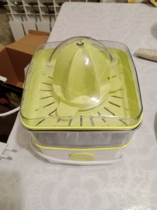 Продам Соковыжималка
